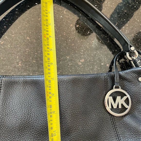 Michael Kors black soft leather hobo handbag - Picture 13 of 15